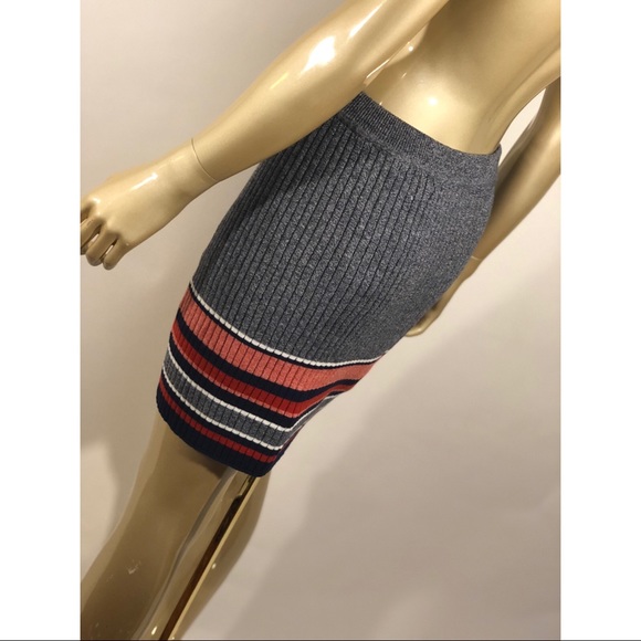 Lovers + Friends Skye Knit Striped Skirt (M) NWT - Picture 3 of 6